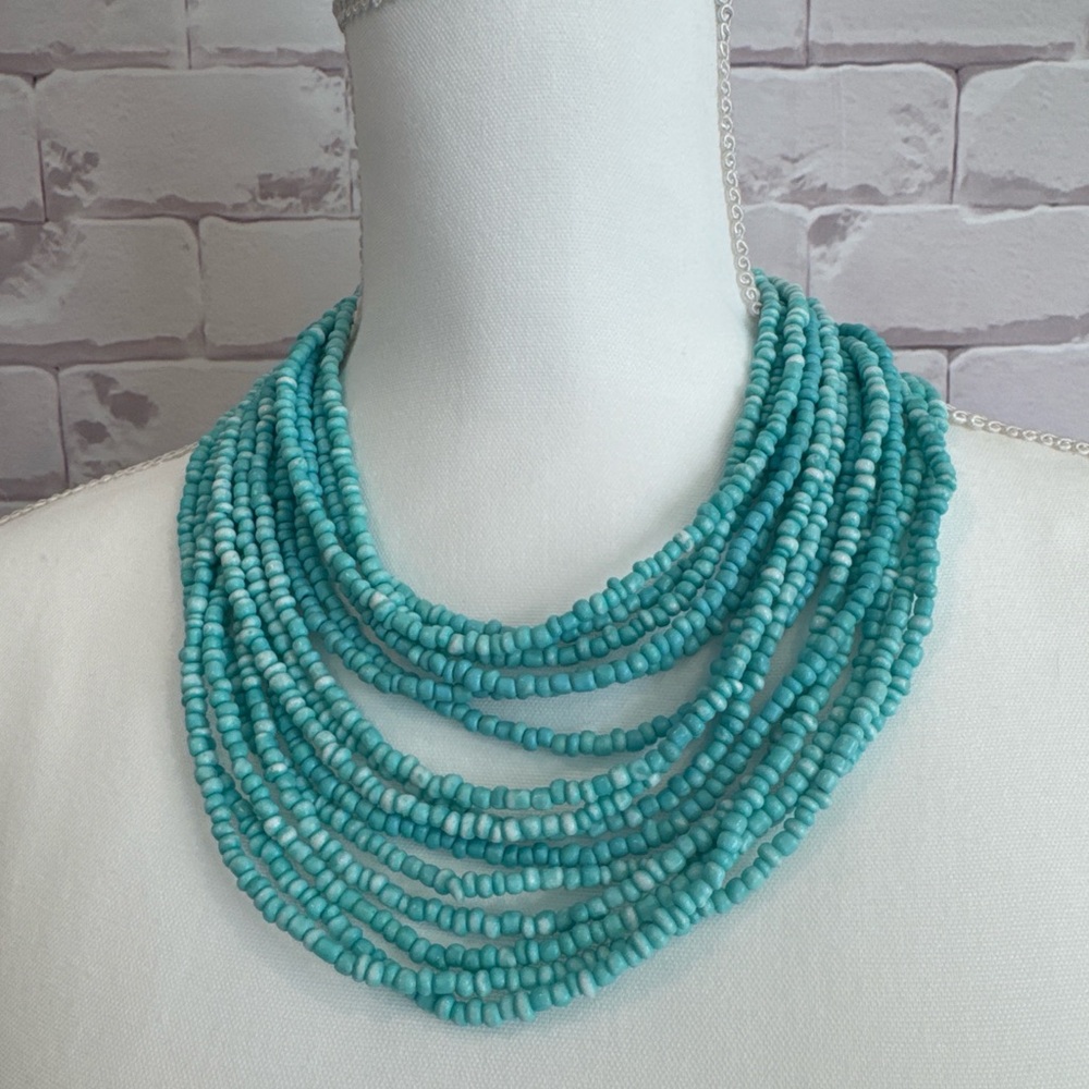 Beaded turquoise necklace